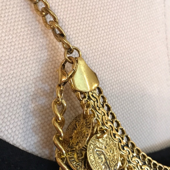 Gold coin chain statement necklace boutique - Picture 7 of 7
